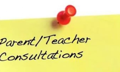 a postit note representing a handwritten reminder to book a parent/teacher consultation.